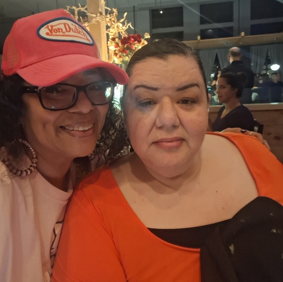 🎶💃11/16 7:09AM PST SHARING YOURS & MINE PLEASE NO SHIPPING SUPPLIES OR MAC 🎶 - Picture 5 of 15